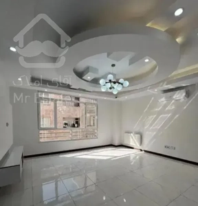 ۷۱متر/پارکینگ غیر مزاحم/خوش نقشه