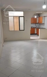 آپارتمان همکف تخلیه دارای پاسیو تک خواب بزرگ