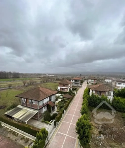 رویان آب پری در ۳ متراژ (فول مشاعات تراس های بزرگ)