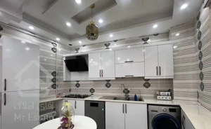 (طبقه ۶۴ متری)شخصی ساز/تمیز و شیک/لنگرود