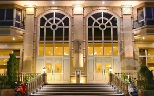 کامرانیه شمالی ۲۳۵متر کم واحد بدون مشرف