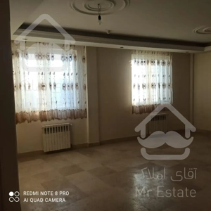 70 متر ۲ خواب / سالن پرده خور / دوکله نور / خوش نقشه / کم واحد