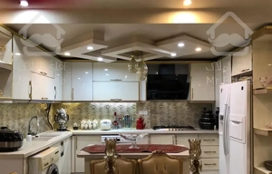 ۸۱ متر ۲ خواب / با پارکینگ / طبقه همکف