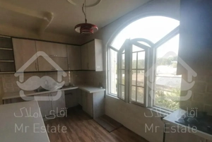 92متر/2خوابه/با امکانات/آلاله شرقی