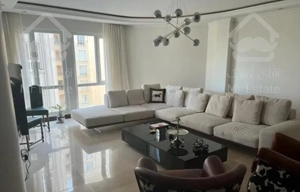 اپارتمان ۱۳۰ متر دو خواب