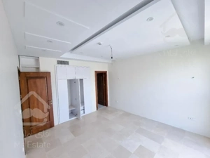 200 متر تاپ لوکیشن دروس