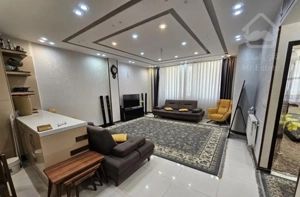 دو خواب سند ملک،پنجره قدی تاپ لوکیشن