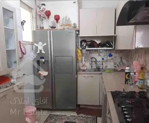 75متر منطقه۲۲ طبقه۲/۵ شمال دریاچه چیتگر