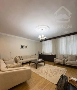 ۹۵ متر/شیک بازسازی/۷۵متر حیاط دربست/نیم فرنیش