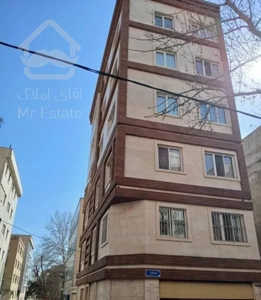 فروش آپارتمان تمیز، فاطمی، خوش نقشه نور از ۳ جهت