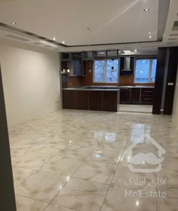 ١٠٠ متر آجودانیه  به شدت