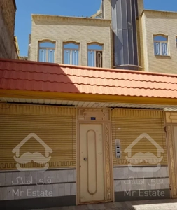 146 متر سه 3 خوابه زیر هم کف صفائیه