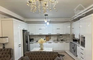 شهدا حکیمیان مرکزشهر آپارتمان  125مترتجهیز