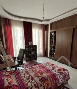 ۱۳۰متر/۳خواب/سالن پرده خور/اباذر