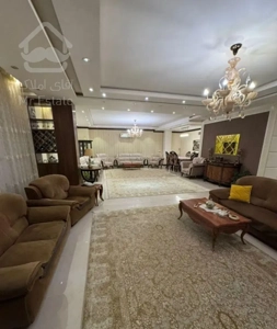 235 متر تک واحد خیابان هراز طبقه بالا