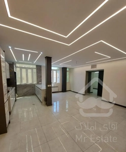 66 متر پارگینگ دار / میدان 89