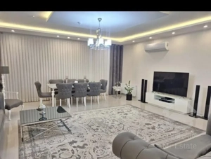 ویلایی رضا/ ۳ طبقه مستقل/ ۳۰۰ متر بنا