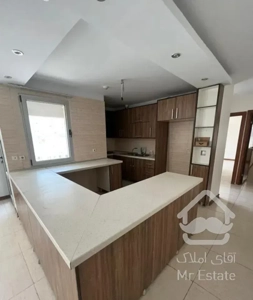 ۹۰متری ۲خوابه برج میدان دریاچه ویو جنوبی دریاچه