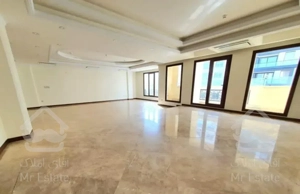 ۲۱۰ متر ۳خواب تراس قابل چیدمان