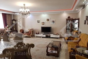 فردوس شرق / 100 متر / سالن پرده خور / 8 سال ساخت