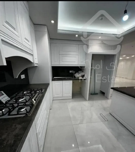 آپارتمان ۱۷۰ متری ۳ خوابه با نگهبانی ۲۴ ساعته