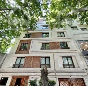 ۱۴۰مترهروی ۳خواب/۷ساله بازسازی شده/افتابگیر