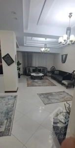 آپارتمان۱۳۰متر/ فول امکانات/ سه خواب