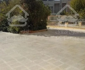 ۸۲ متر سازمان برنامه سالن پرده خور