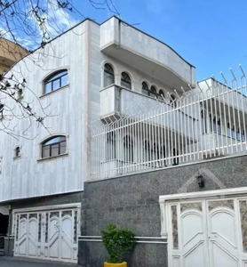 ویلایی ۲۲۰ متری درب حیاط ذوالانوار