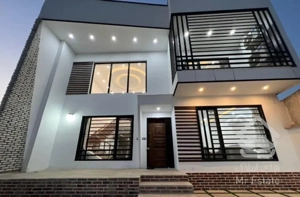 ویلا فروشی ۲۰۰متر زمین  با بنا ۲۳۰متری سند تک برگ