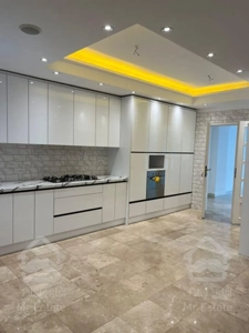 آپارتمان ۲۱۵ متری برای اجاره در سپند