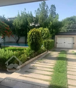 ۲۵۰متر ویلایی یک از ۳ /نوسازی شده/گذر لوکس شهرک