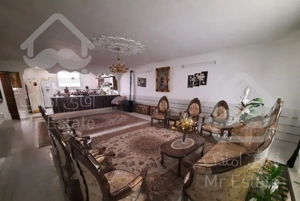 منزل ویلایی ۳ نبش