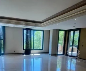 ۱۵۵متر/۳خواب/براصلی/کم واحد/شیک و تمیز