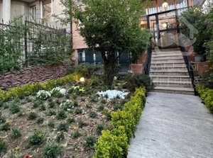 فروش آپارتمان ۱۹۰ متری ۳ خوابه در نیاوران