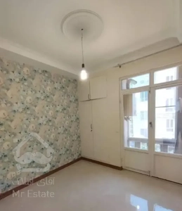 ۵۷متر با پارکینگ/طبقه۲