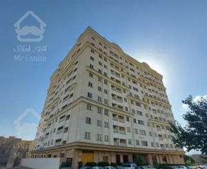 ۱۵۴متر،شهران،بسیارمجلل،دو پارکینگ سند