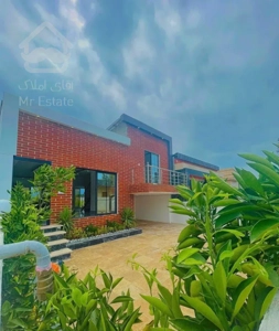 ویلا نیم پیلوت نوساز 150 متری شهرکی سندتک‌برگ