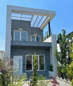 ویلا باغچه دوبلکس ۲۱۰ متر شهرکی سندتکبرگ
