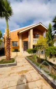 ویلا۳۰۰متر/سندتکبرگ‌پایانکار‌۳کنتور/شهرک‌بانگهبانی