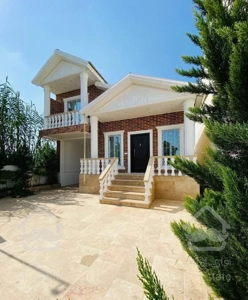 ویلا مدارک کامل با امنیت