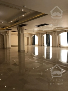 340 متر تجاری