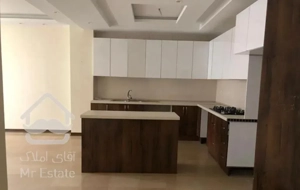 ۱۳۰ متر بالای امام منتظر