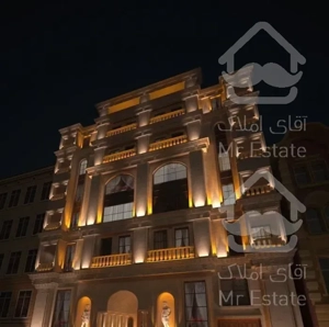 ۱۵۰ متر ،روبه نما ، غرق در نور