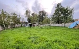 یه خونه ویلایی ۷۵۰متری دارم فروش