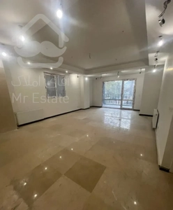 اپارتمان ۹۵ نوساز زردبند