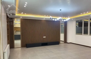 ۱۰۵ متری مهندسین ۳ نبش فلکه دو نبش