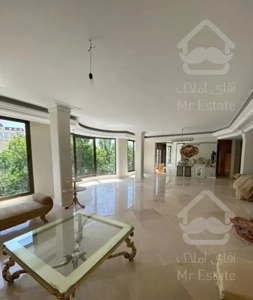 ۳۰۰متر نیاوران