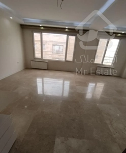 شهرک غرب 104متر 2 خواب 2نبش