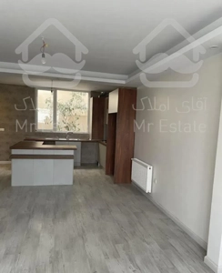 ۸۰ متر دوخوابه با ۸ منر حیاط خلوت ، امکانات کامل